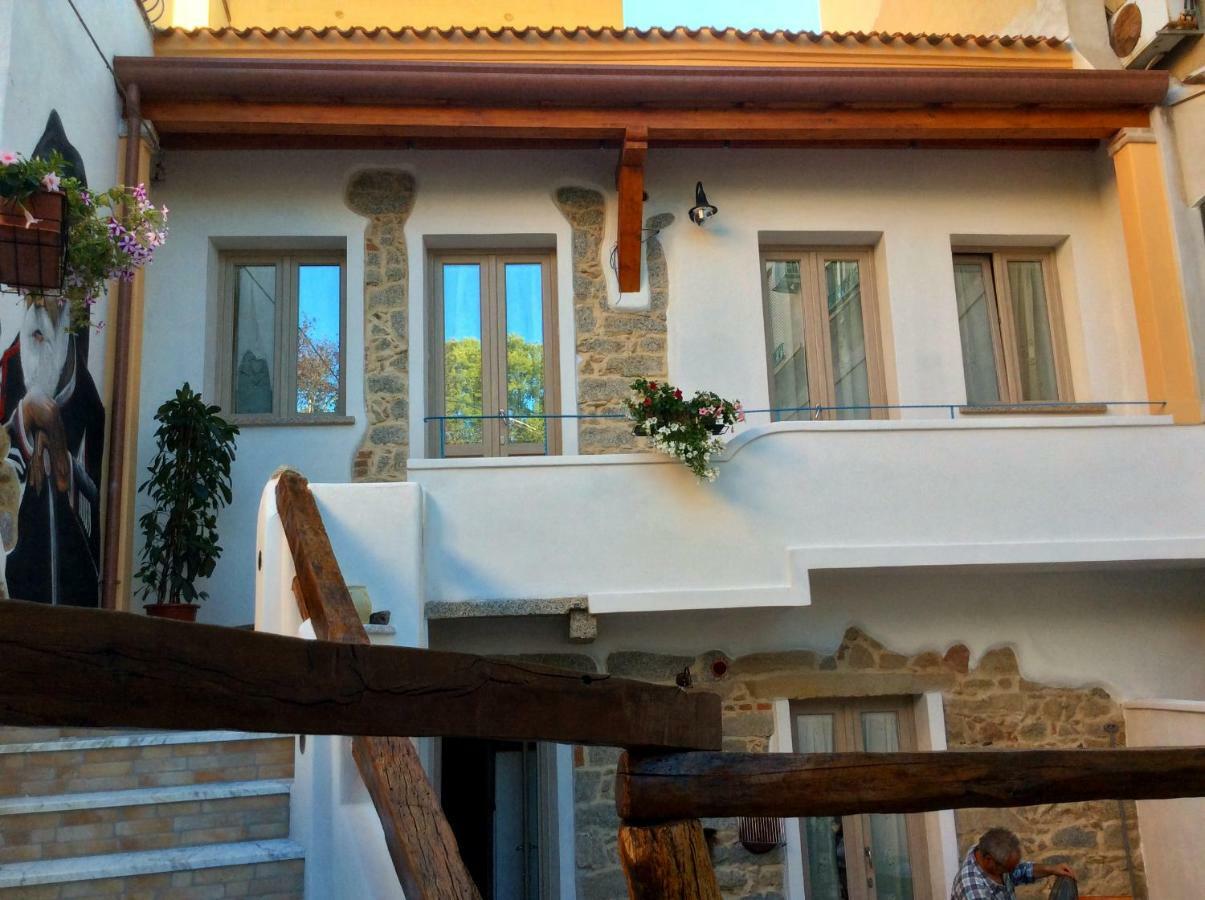 B&B Pascal House Nuoro_Iun E5016 Νουόρο Εξωτερικό φωτογραφία